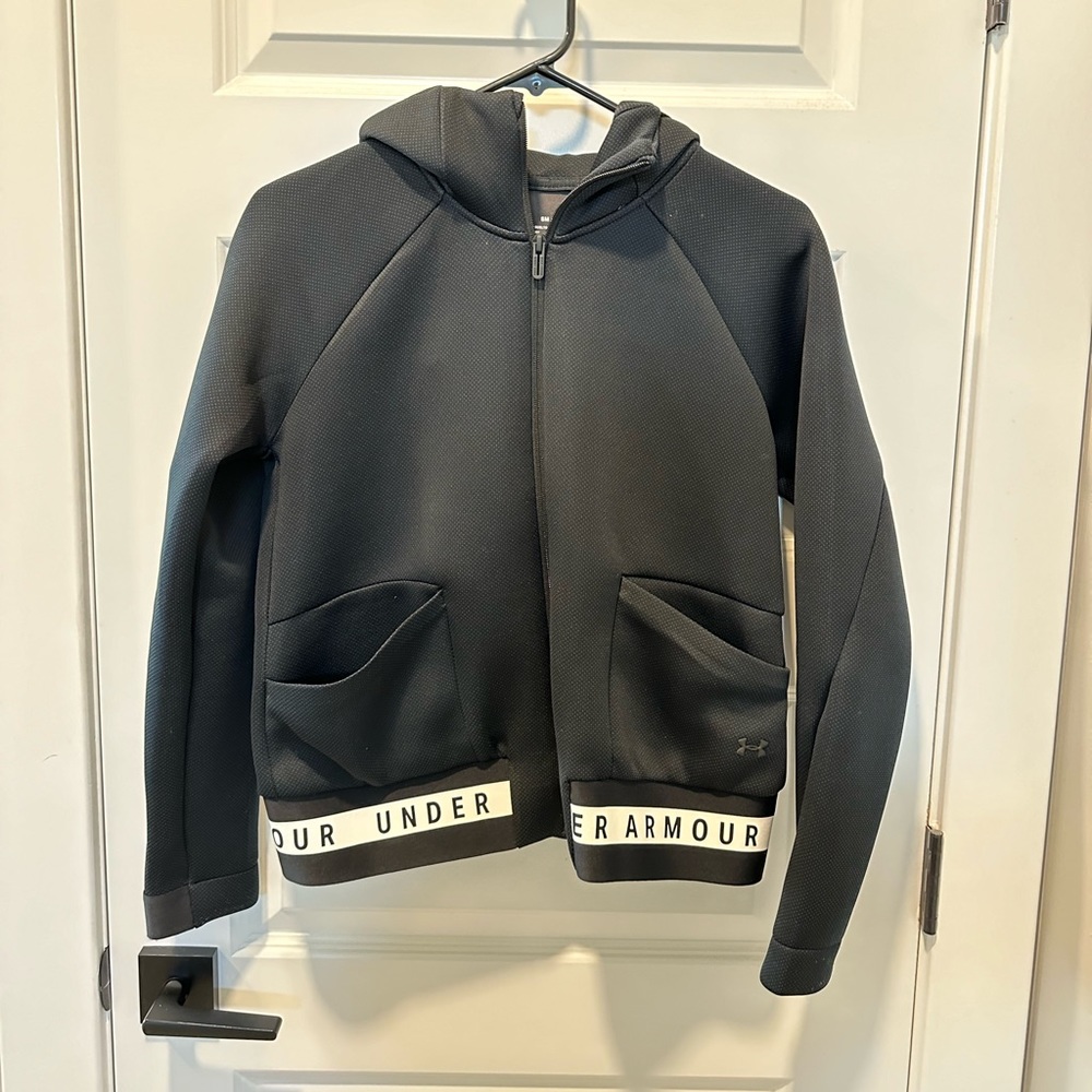 Under Armoir Cropped Jacket